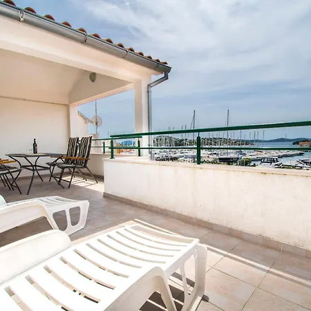 Apartment Marina View Tribalj