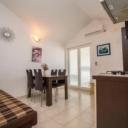 Apartment Marina View Tribalj